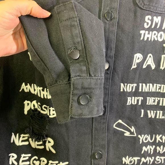 VICTORIOUS Uni Who I Am Distressed Button Up Denim Trucker Jean Jacket Shaket - Picture 10 of 16